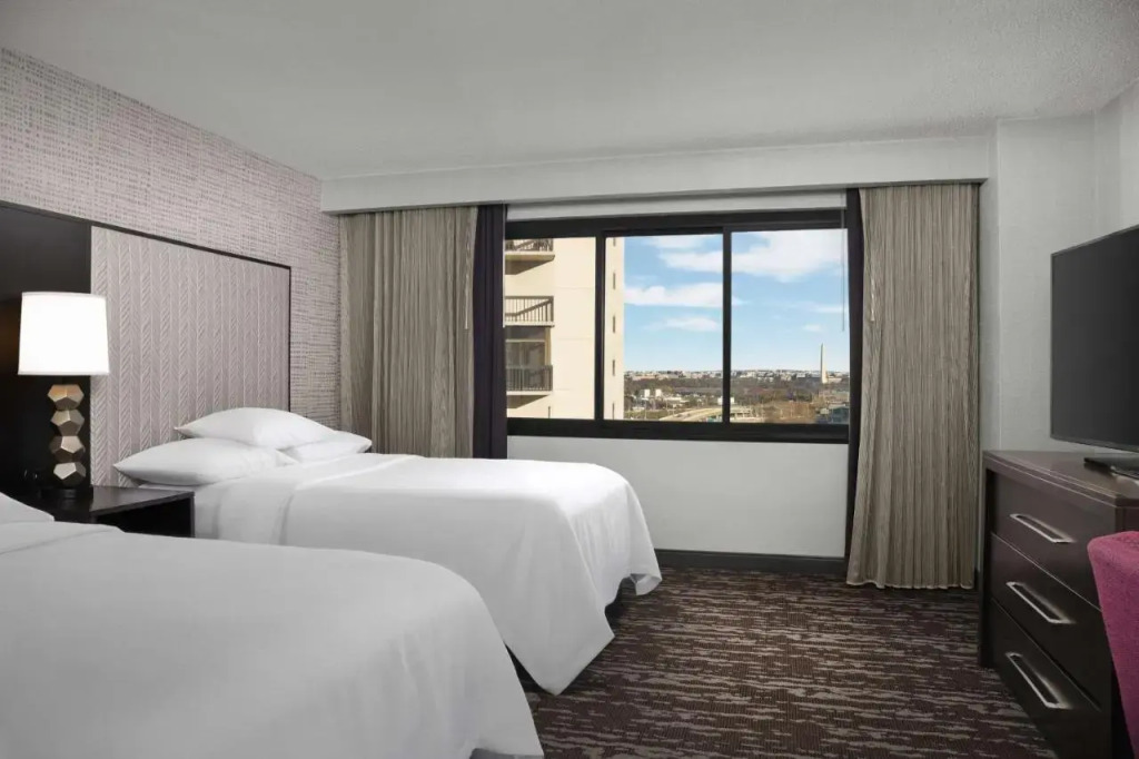 Crystal City 203