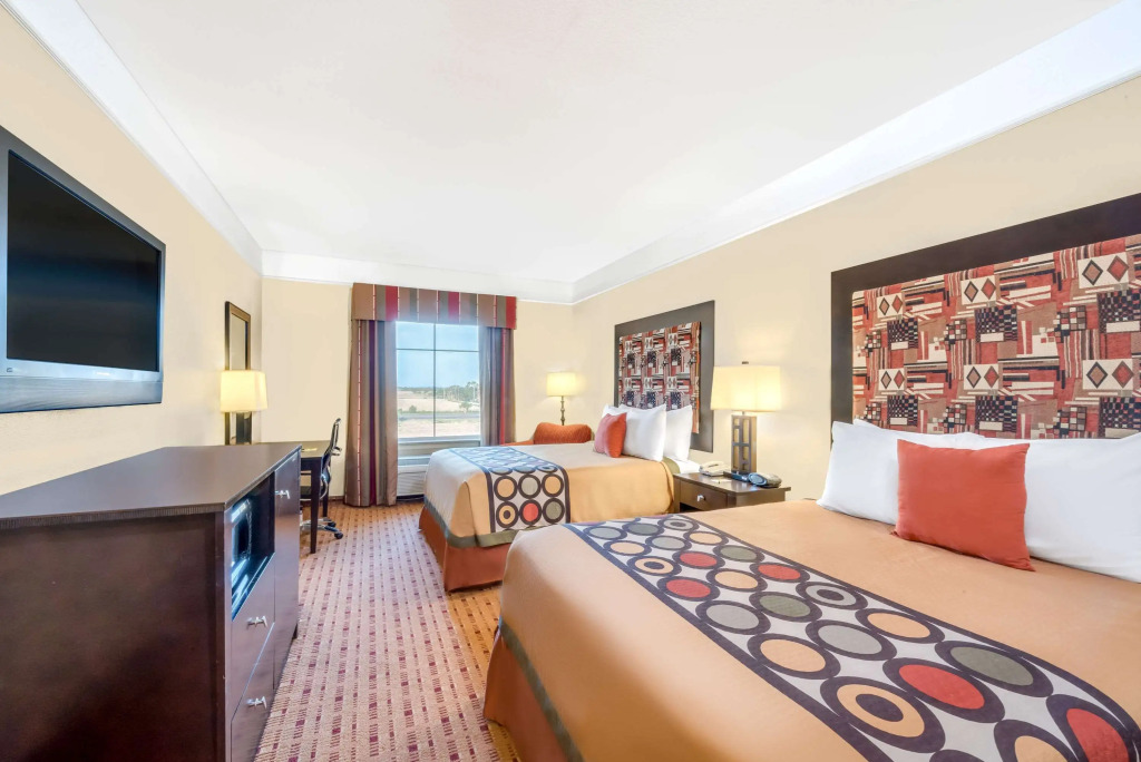 Super 8 by Wyndham Hidalgo/McAllen Area