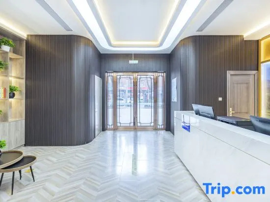 TRUE GO Hotel X (Beijing Guomao Sihui Subway Station)