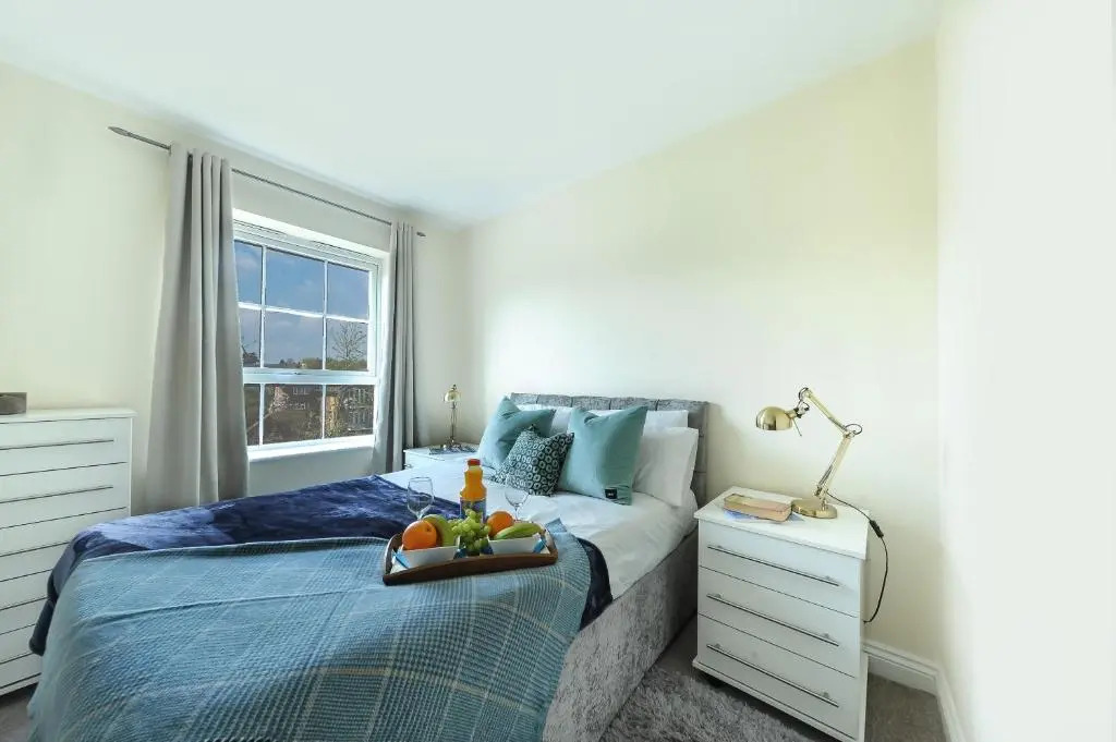 Select Serviced Accommodation - Hunters Wharf