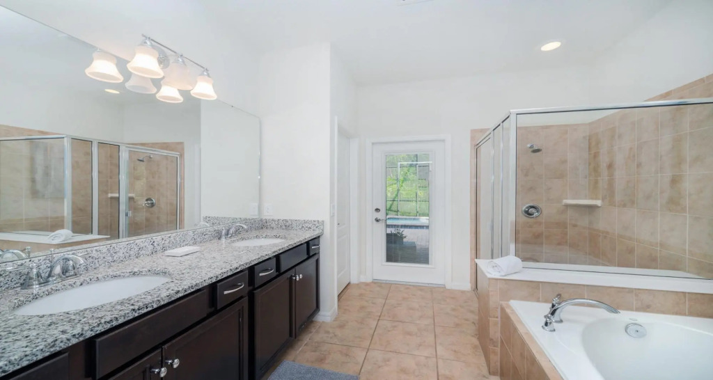 GREENVIEW 8BR Grand Pool VILLA close to DISNEY