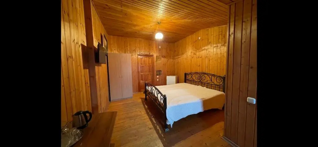 Amra2000 Guest House