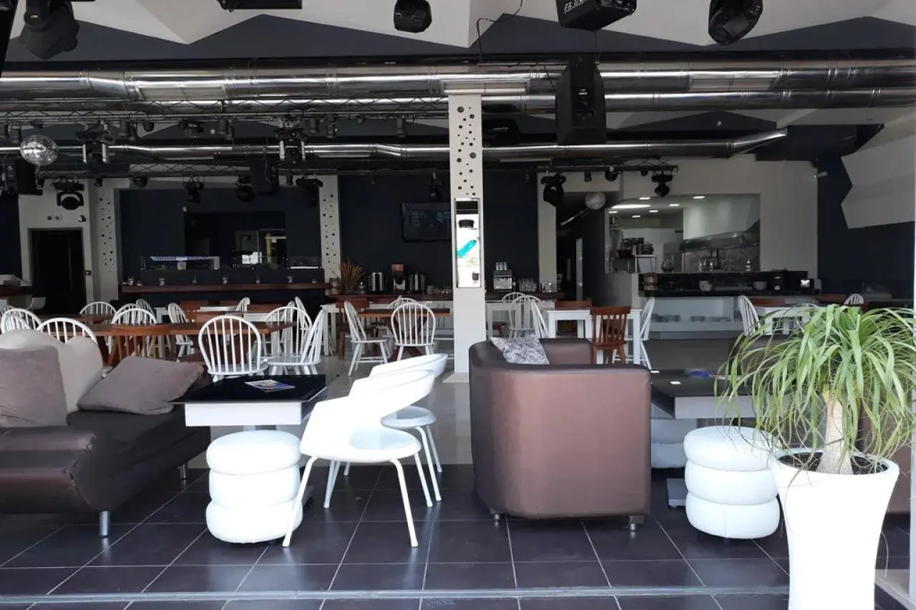 Dionisos Hotel