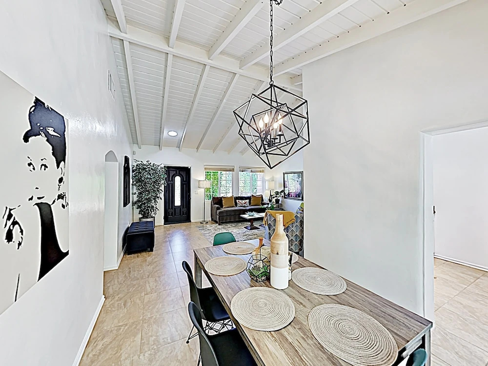 New Listing! All-suite Oasis W/ Casita, Pool & Spa 3 Bedroom Home
