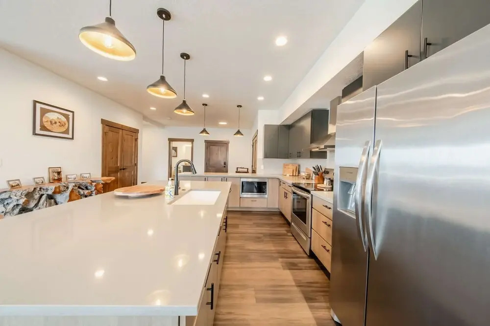 Downtown Penthouse Condo For 4!