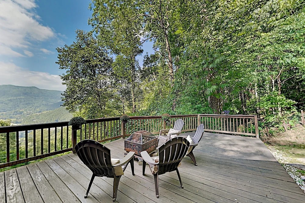 The "hawks Nest" Offers The Best Views In The Valley 2 Bedroom Home