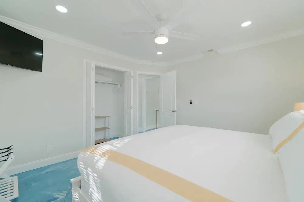 Ocean Oasis Apt B, Downtown, Beach, Dog Friendly, Shops
