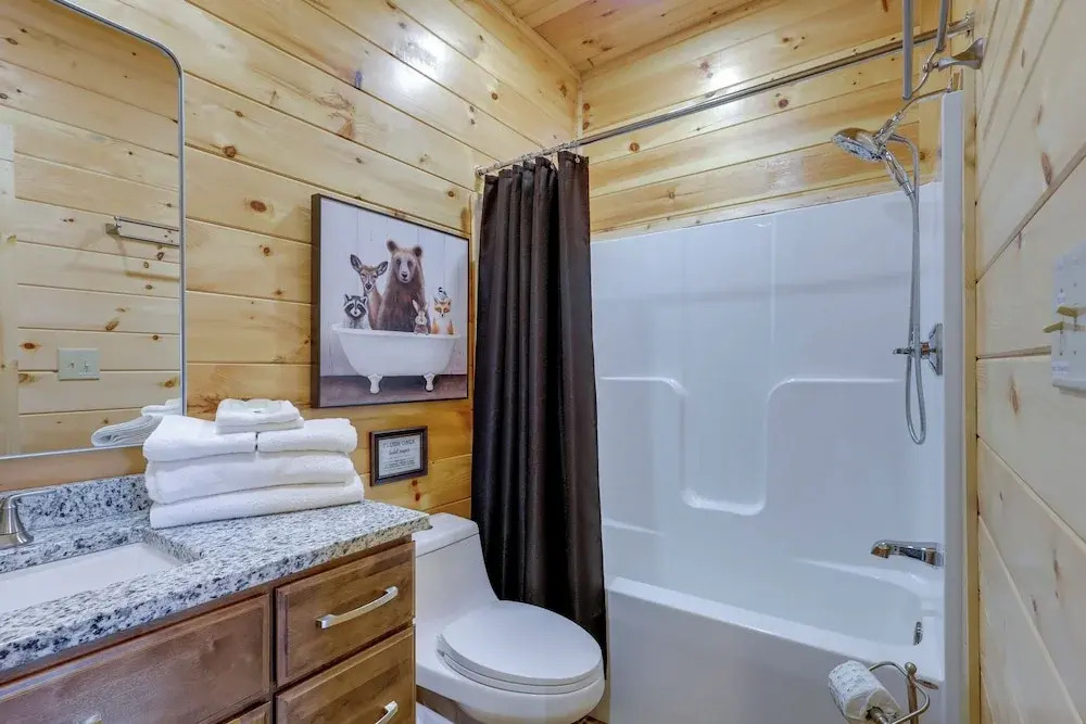 Majestic Mountain Views: Sevierville Escape!