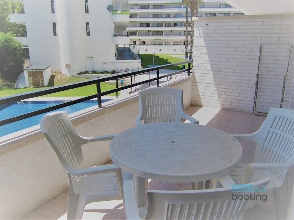 inmoBooking Cannes, con vistas a la piscina