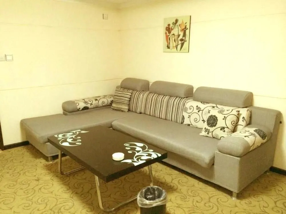 Xinyang Tianyi Express Hotel