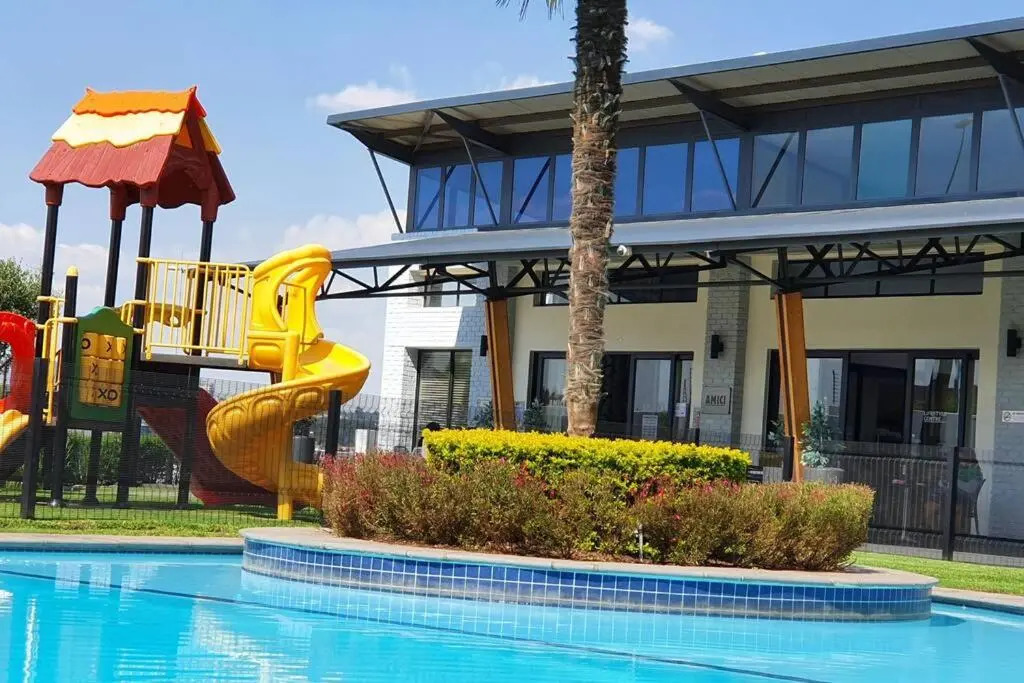 3 Bed Apartment - The Cambridge, Brynston, Sandton