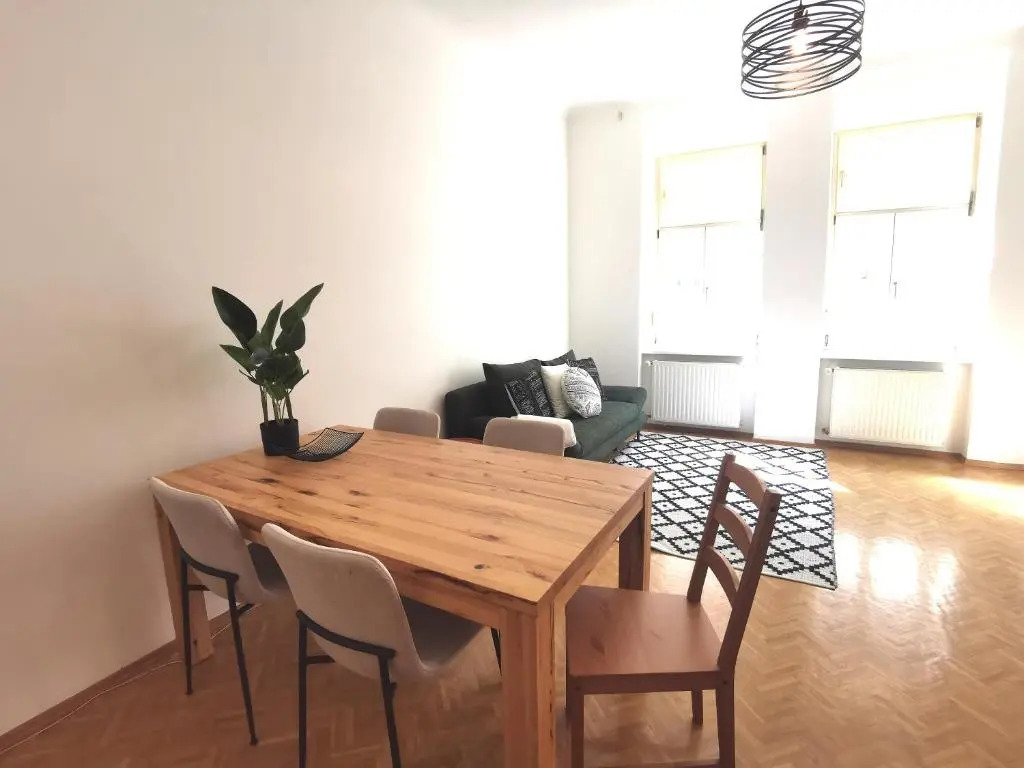 Modern & charming apartment with 2 bathrooms near city centre and main trainstation (Hauptbahnhof)