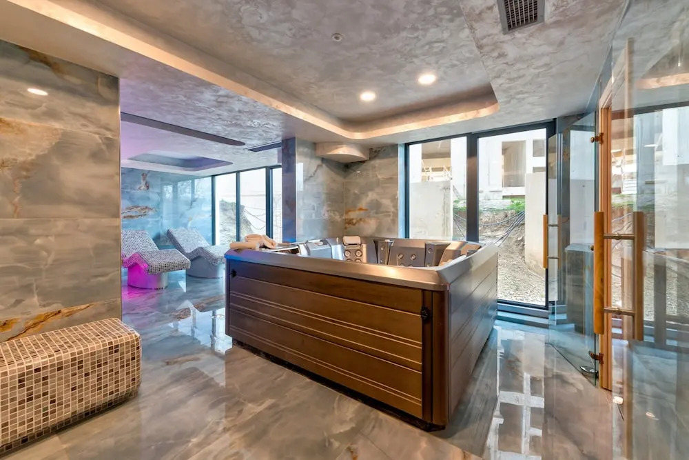 Golden Panorama Spa & Wellness