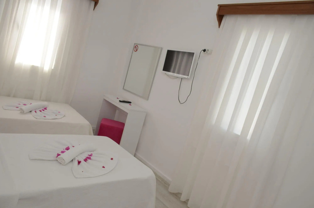 Ayisigi Hotel