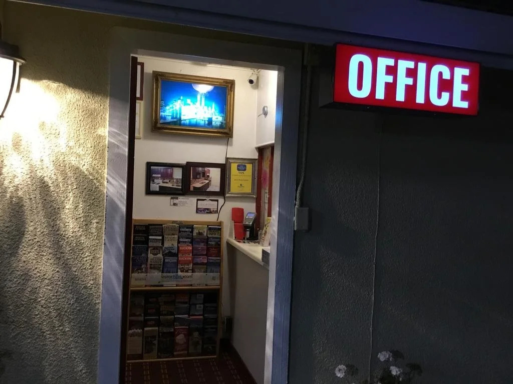 Jerrys Motel
