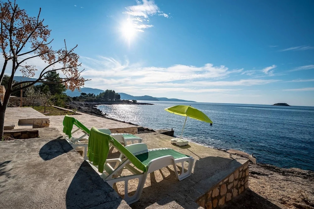 Holiday House by the sea With Amazing Terrase View - Vela Luka