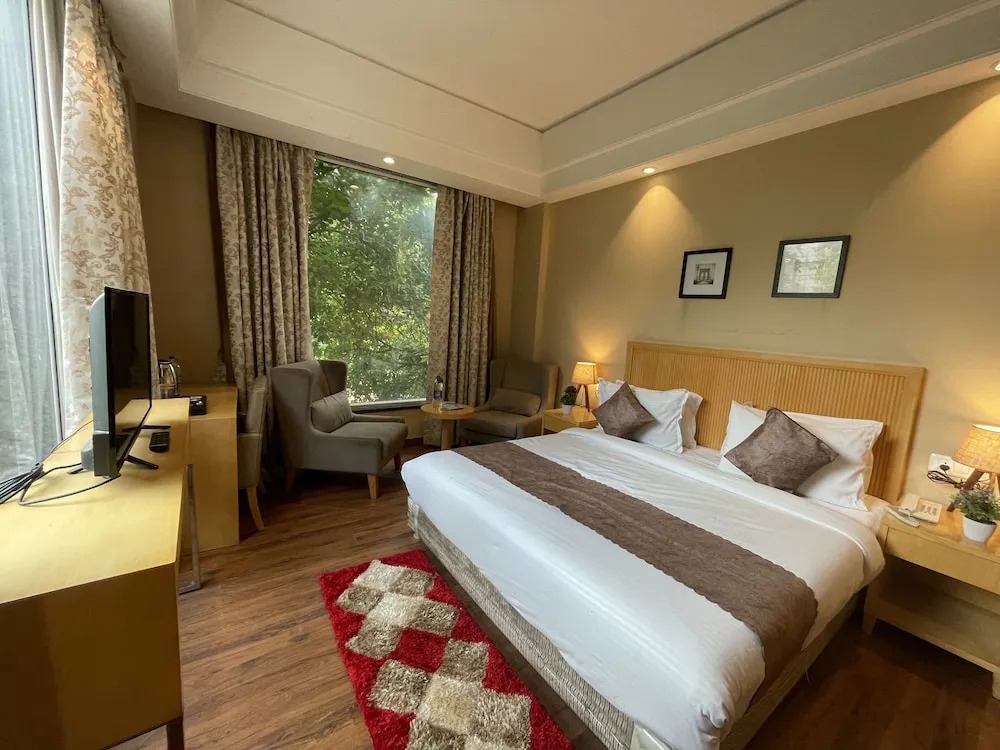 Saltstayz Select - Galleria Market & Golf Course Road