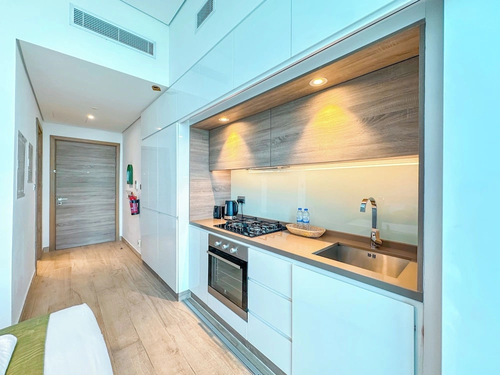 Minimal Studio in Marina