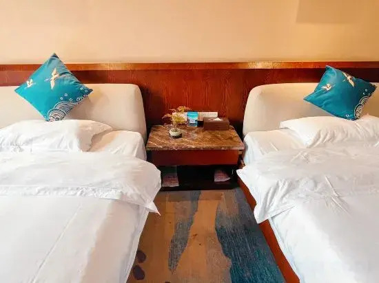 Four Seasons Scenic Hotel (Mianyang High-Speed Railway Station)