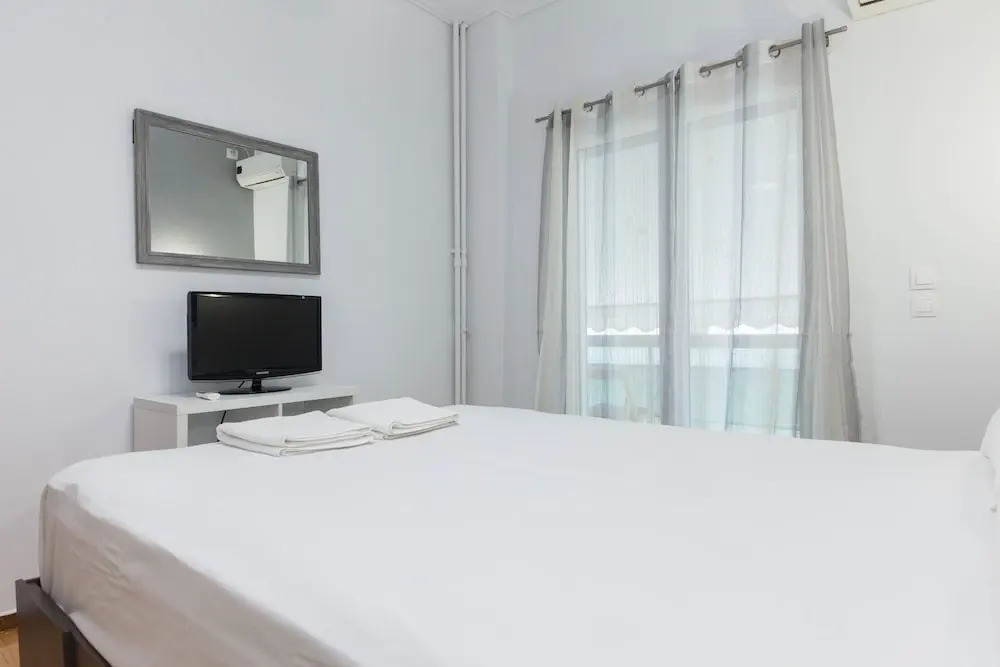 Modern Cozy 1 Bd Piraeus Perfection Apt