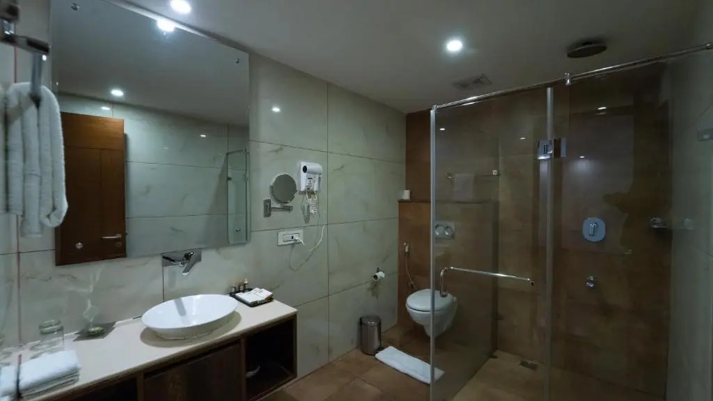 The Allure Grand - Riverside Resort & Spa