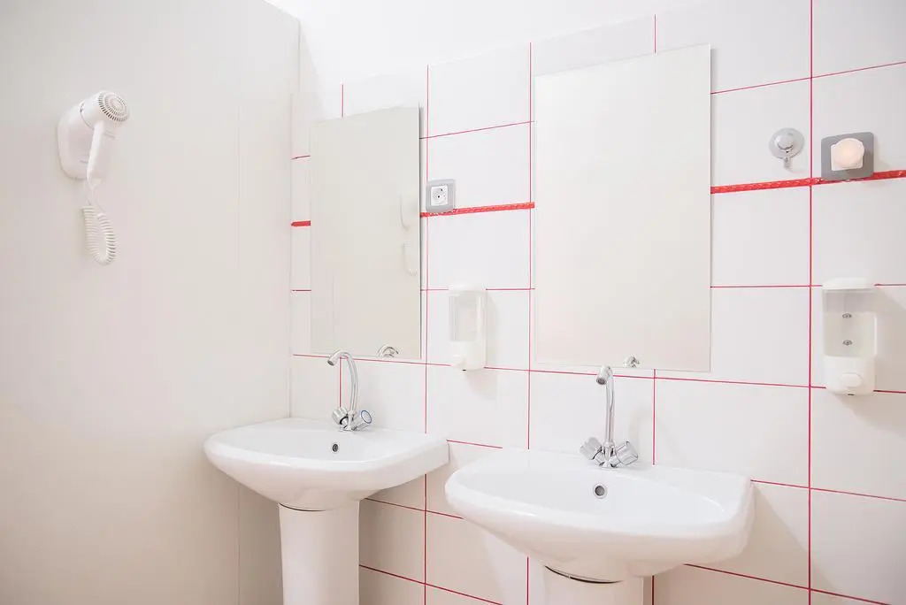 RedLine hostel