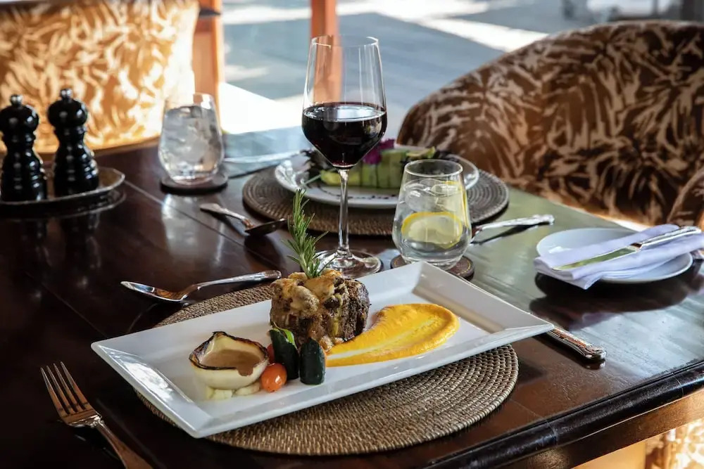 Ndlovu Safari Lodge