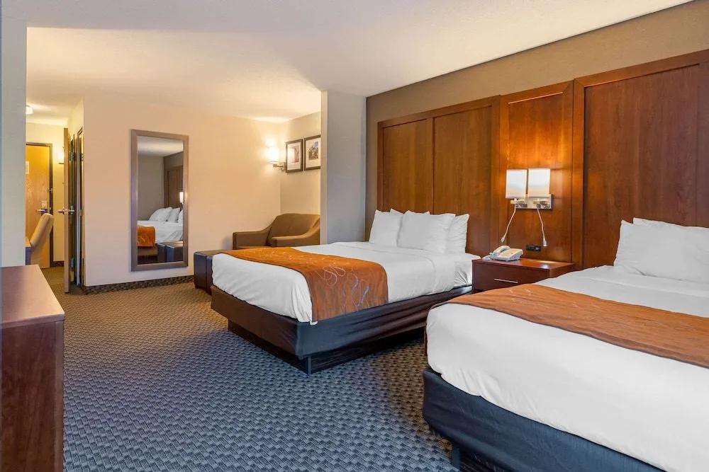 Comfort Suites
