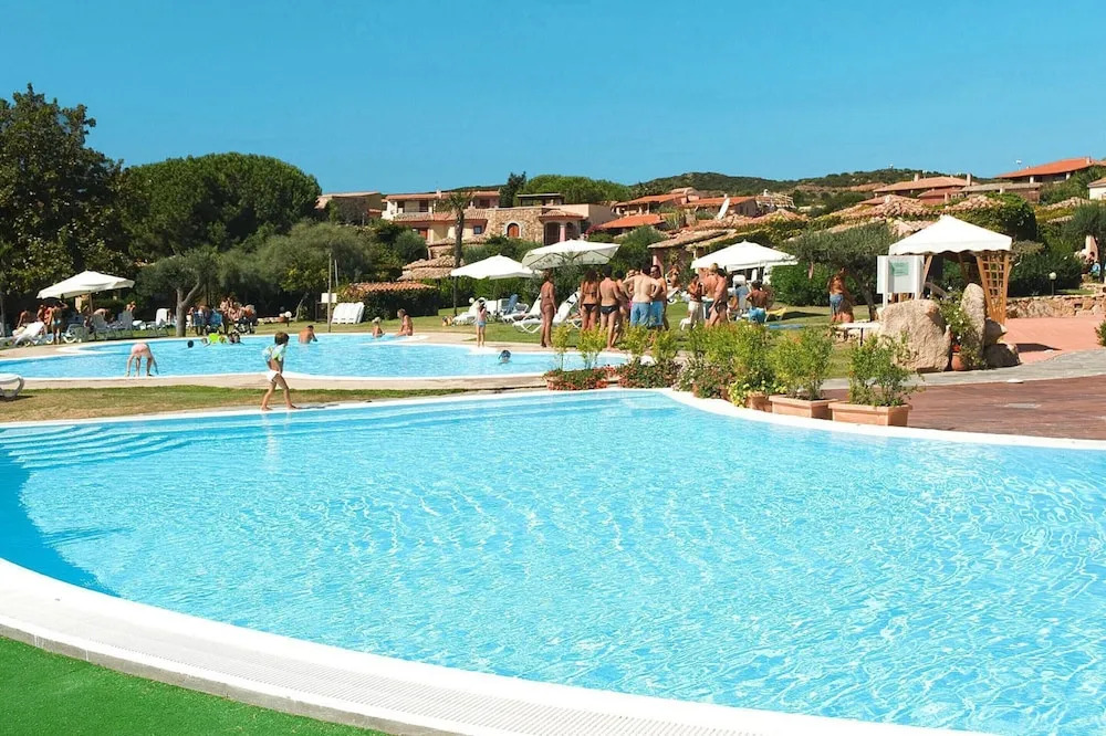 Apartment in Holiday Complex Only 100 m From the Beach