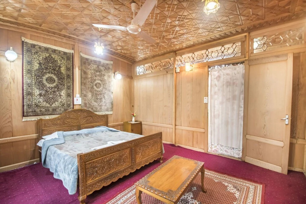 GuestHouser 1 BR Houseboat cefd