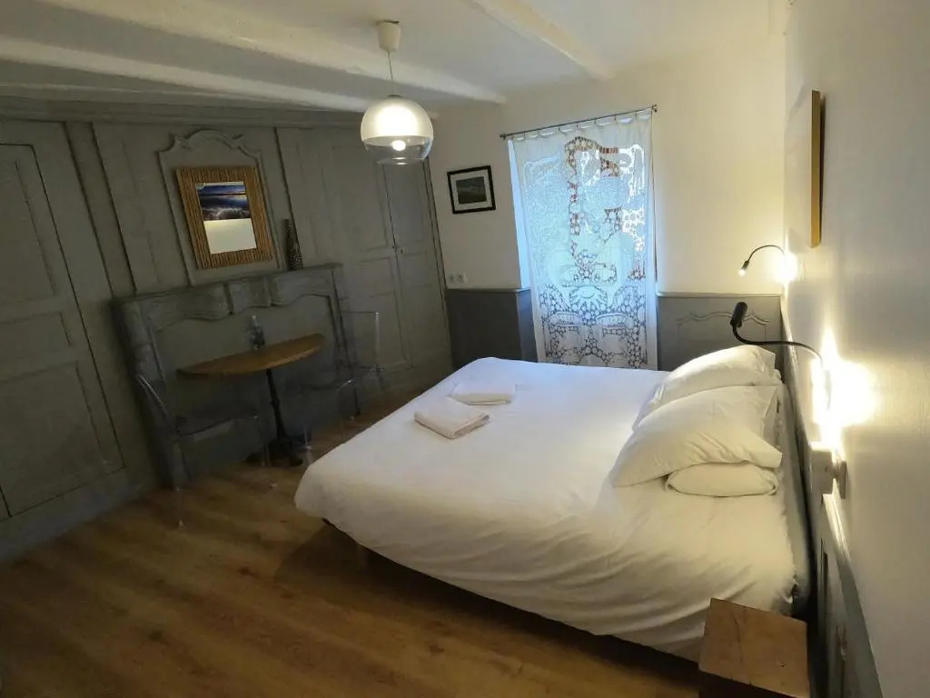 La Maison - Hôtel & Gîte
