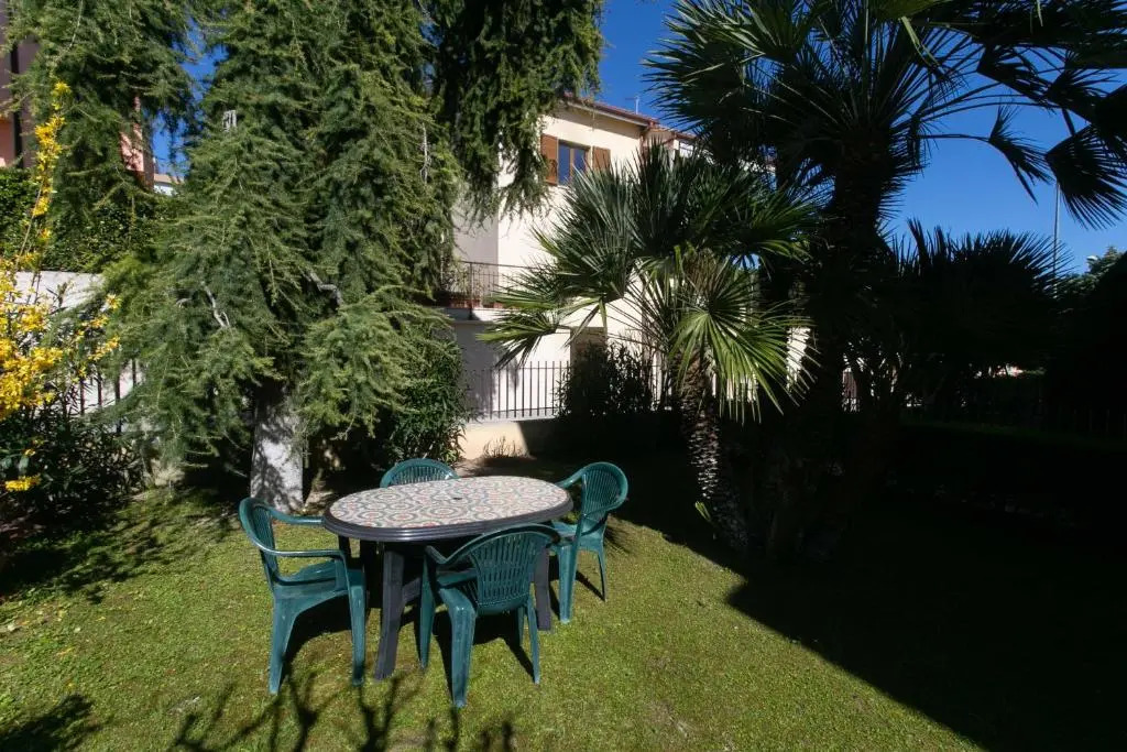 N43 - Numana, bilocale con giardino