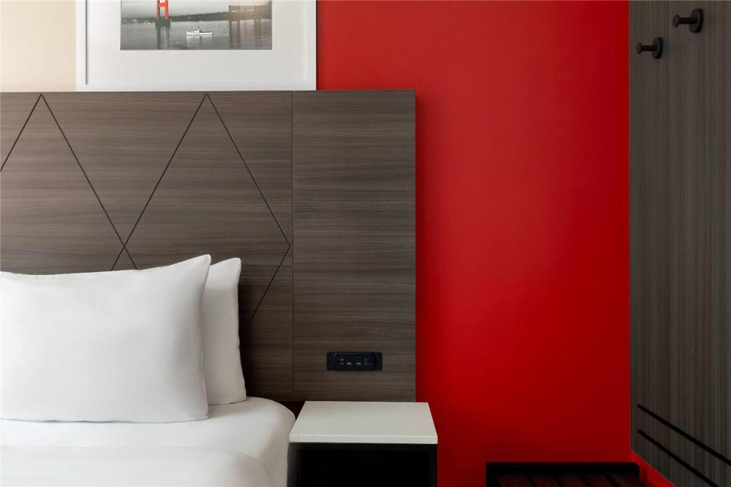 Ramada By Wyndham Brooklyn Empire Blvd
