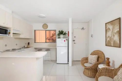 High Point, Unit 4/4 Magnus Street