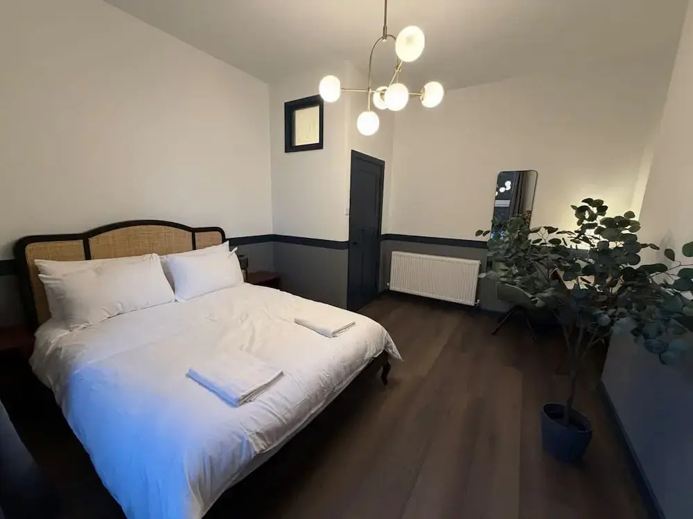 Luxury 2 5 Bedroom Flat in Southsea