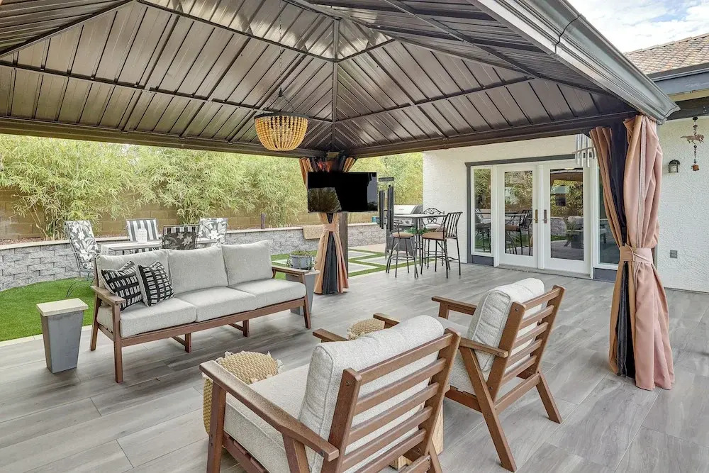 Desert Oasis Ranch-Style Mesa Home, Hiking/Tubing