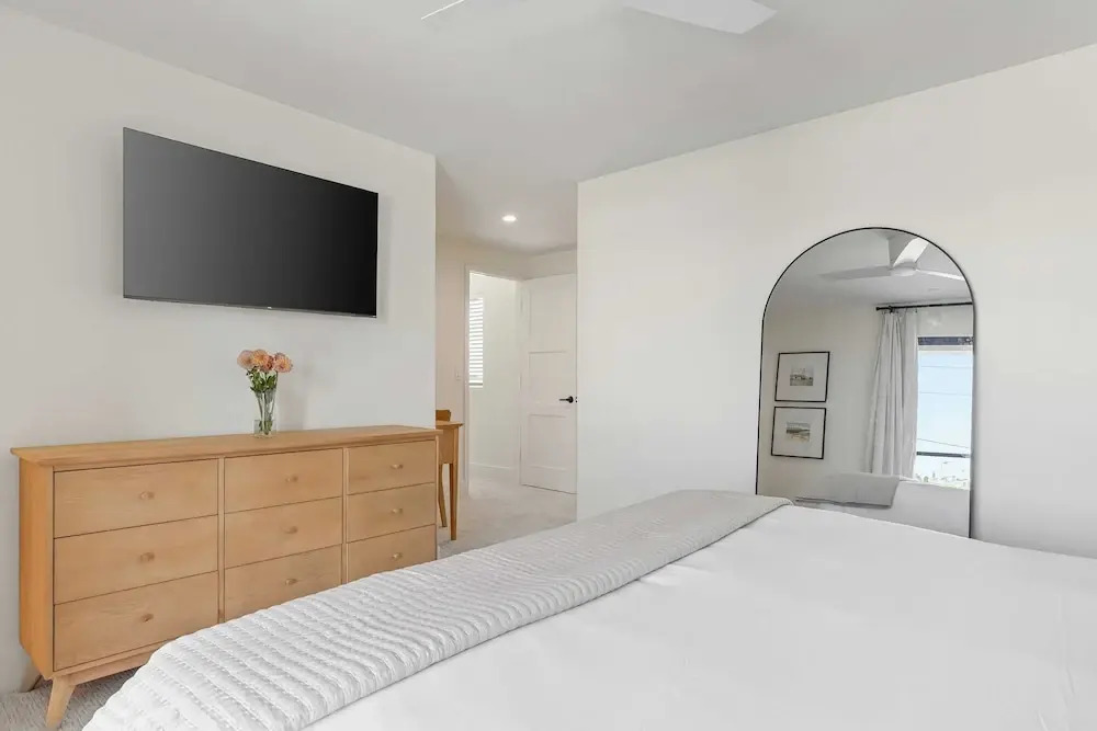 2 Homes in San Clemente by Avantstay Sleeps 26, Steps From Sunset Cliffs, Ocean Beach & Dining