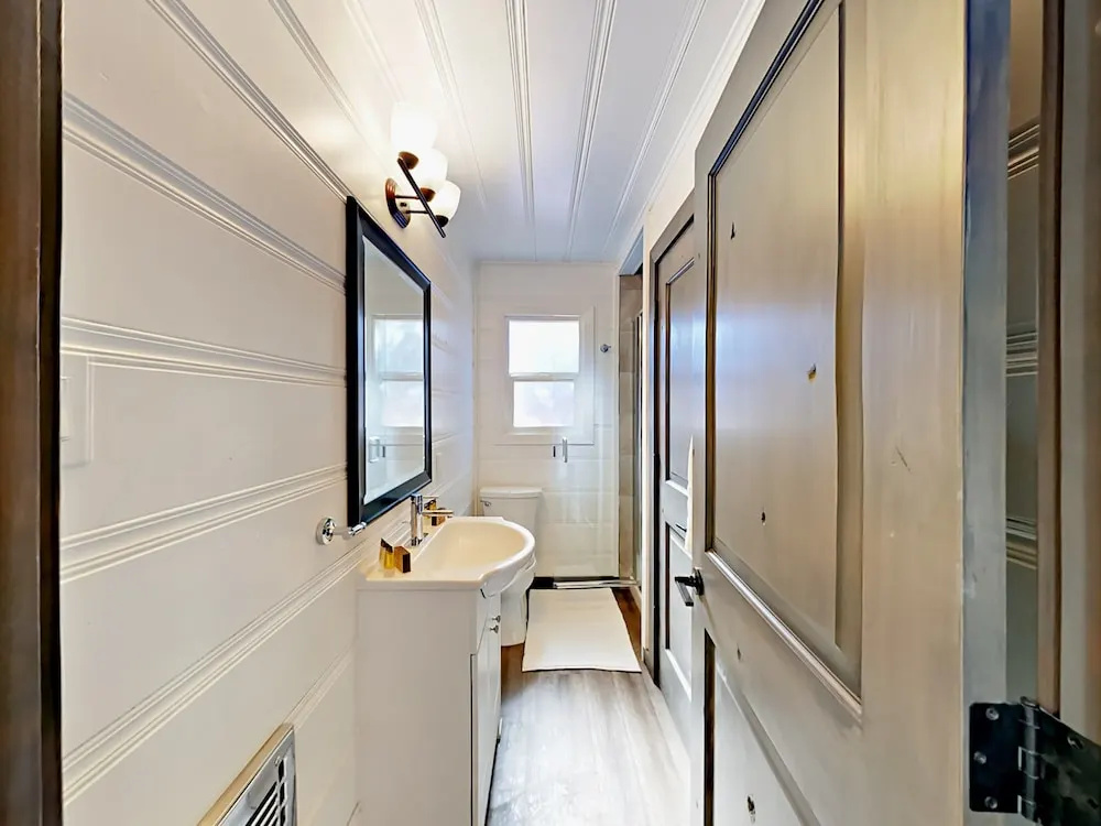 4093 Manzanita Ave Townhouse 6 Bedrooms 6 Bathrooms Townhouse