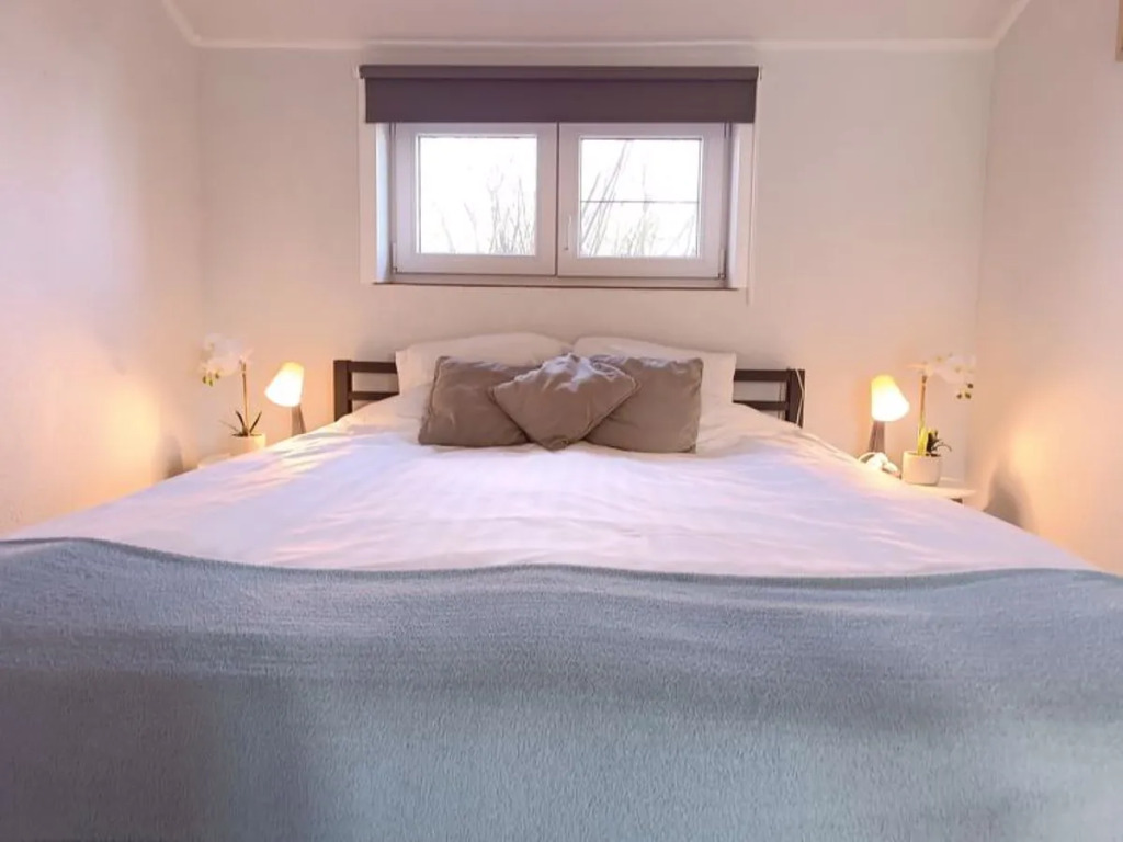Holiday Home Duinenhuisje 25 parking and shared pool by Interhome