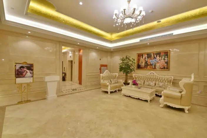 Vienna Hotel Zhangzhou Jiaomei Wanyi Square
