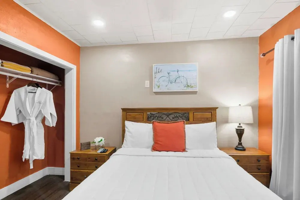 Legacy Beach Suites
