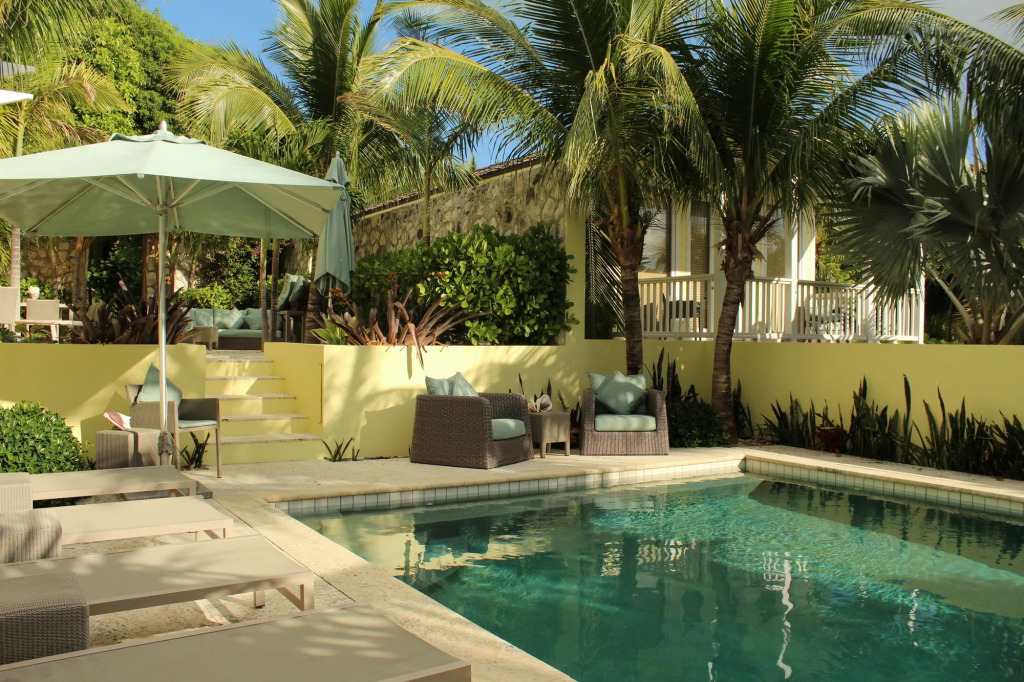 Pink Sands Resort