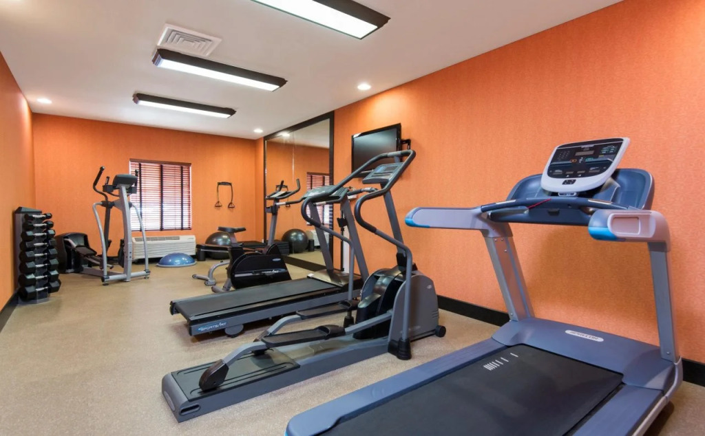 Holiday Inn Express Grand Rapids Southwest by IHG