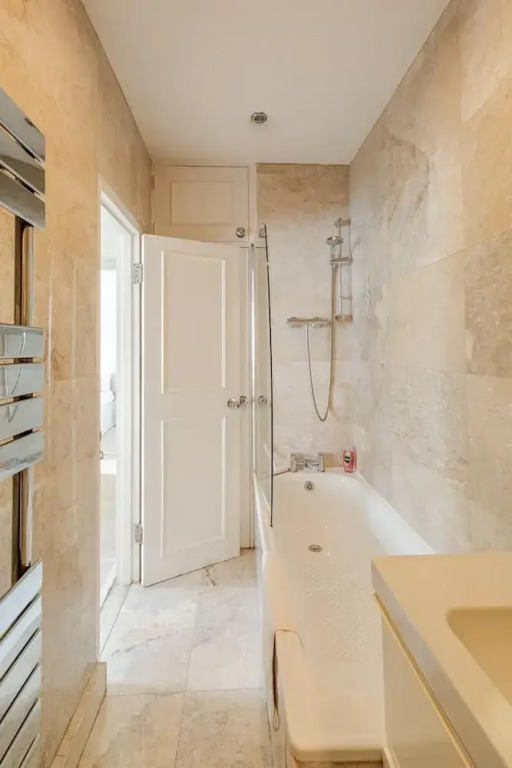 Londoncity / Freep / 1DB / En-suite/ Wifi