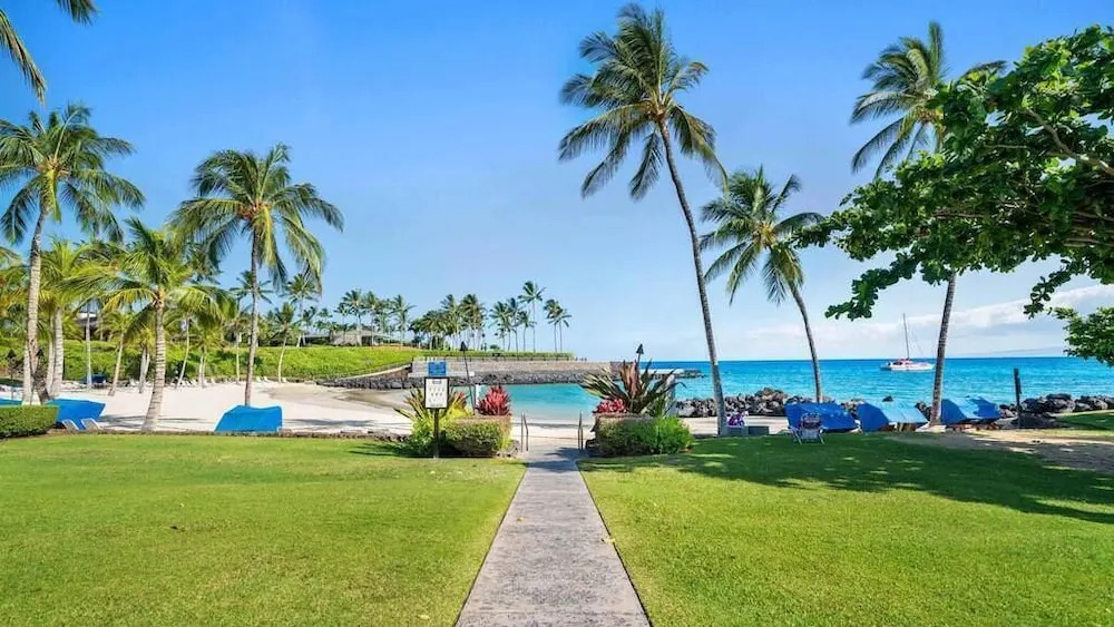Mauna Lani Fairways Walk to the Beach!
