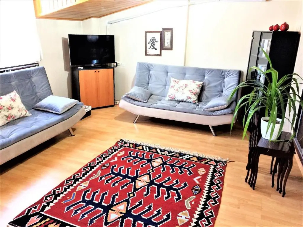 Comfy roof with terrace - 4 TH FLOOR NO ELEVATOR-Central Heating