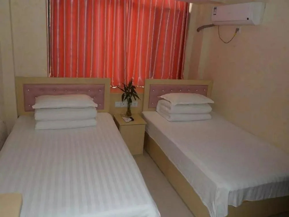 Jintaohong Taoyuan Hotel