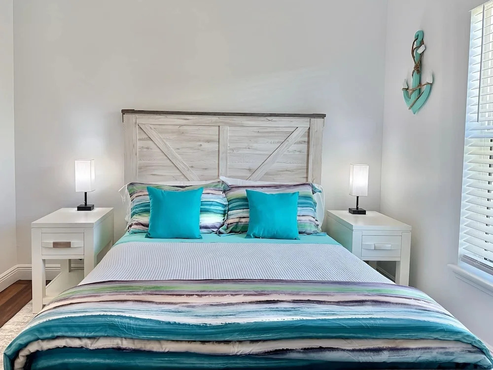 Seahorse Drift Away in Coastal Comfort