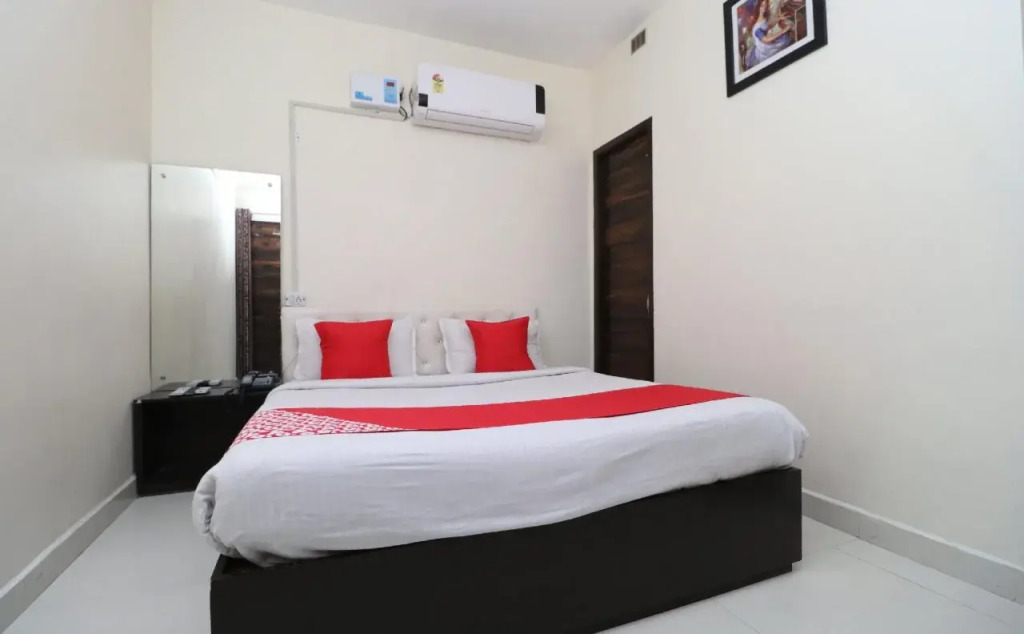 OYO Flagship 70228 Hotel Green Tower