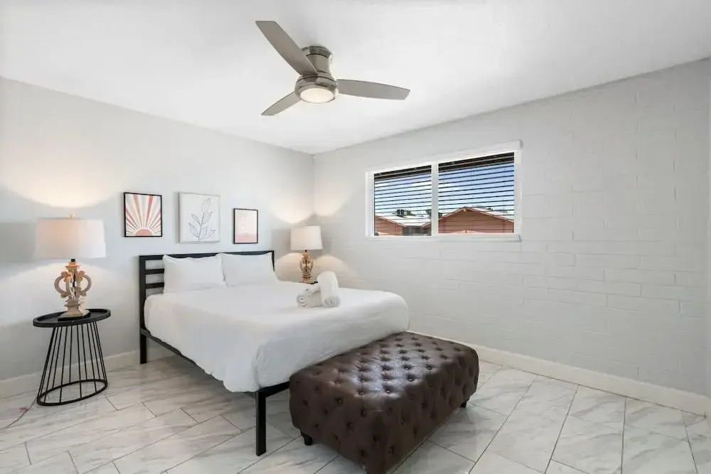 Chic Scottsdale Apt
